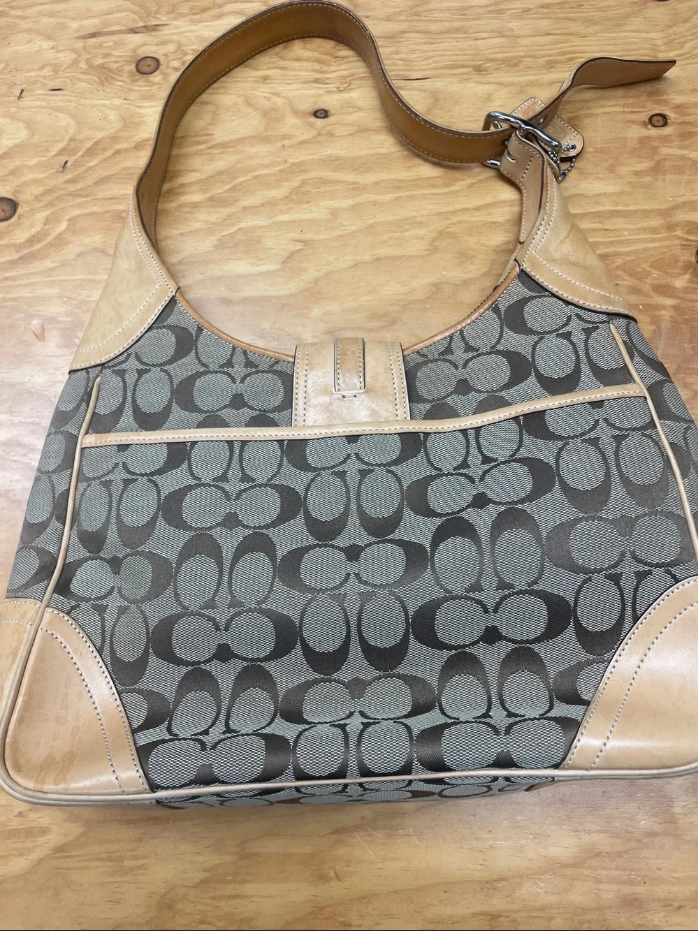 Coach hobo flap clio bag 8k03